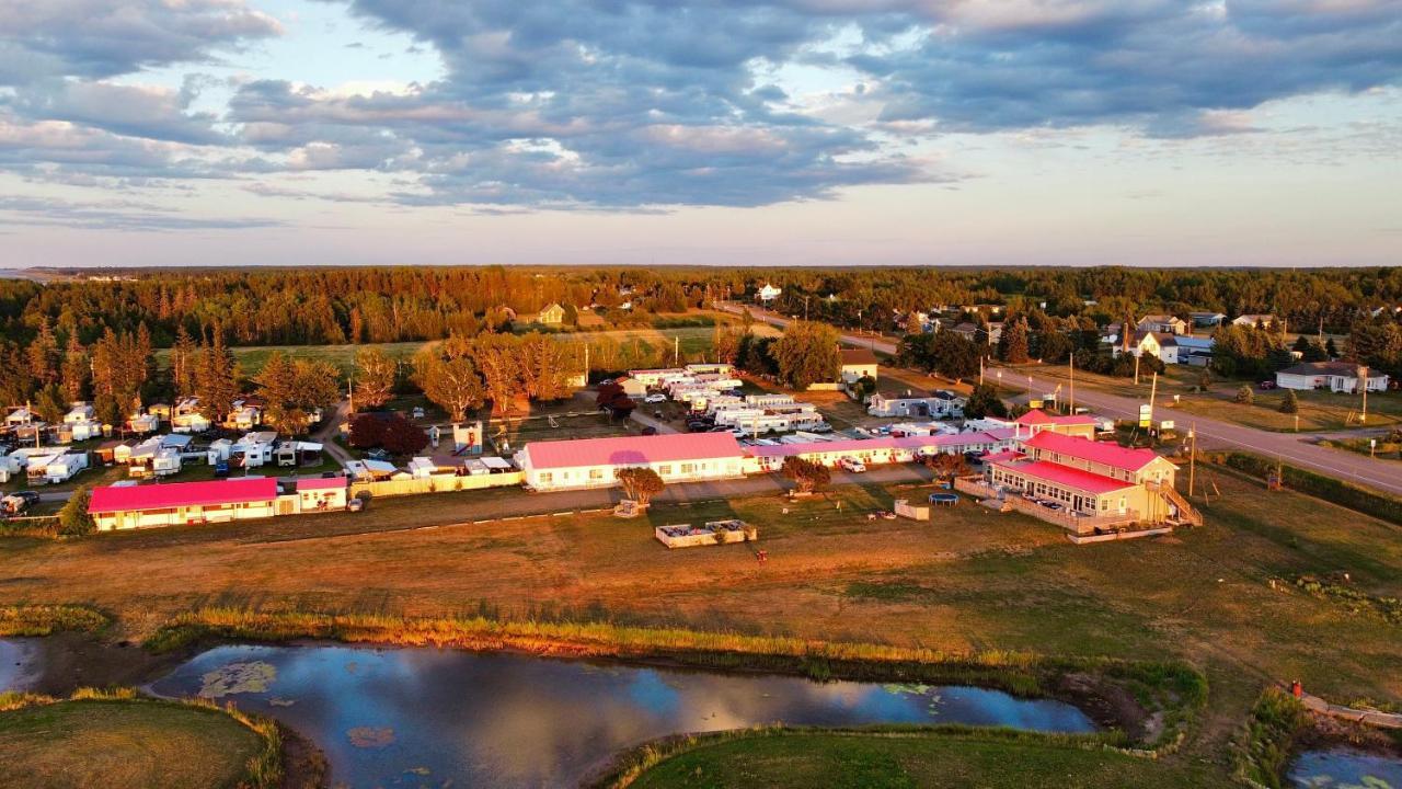 The Waterfront Motel Grand Barachois Extérieur photo
