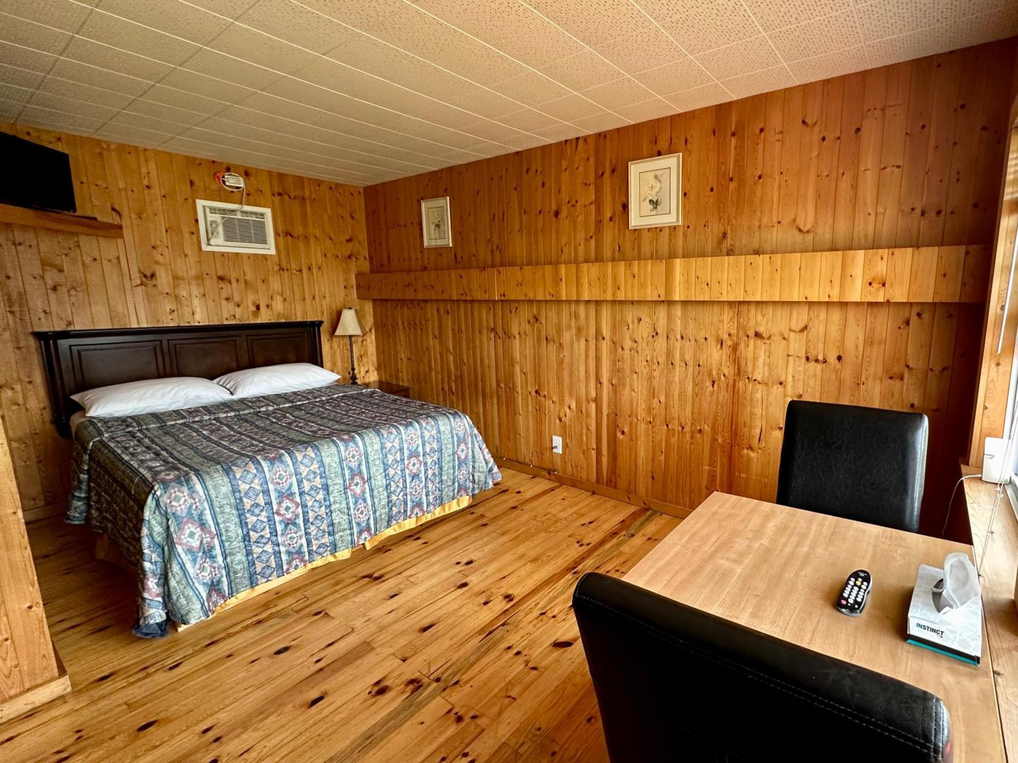 The Waterfront Motel Grand Barachois Extérieur photo
