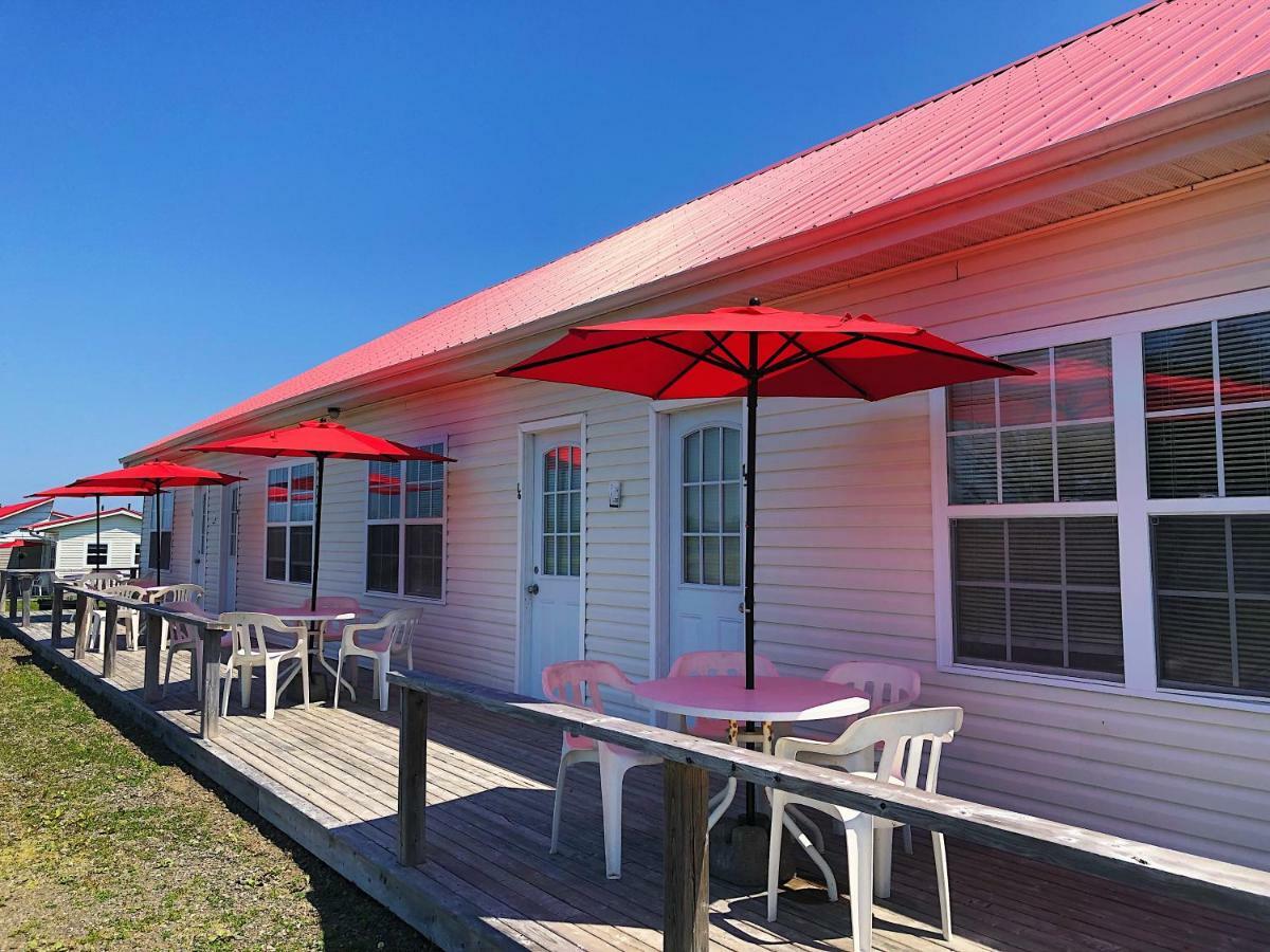 The Waterfront Motel Grand Barachois Extérieur photo